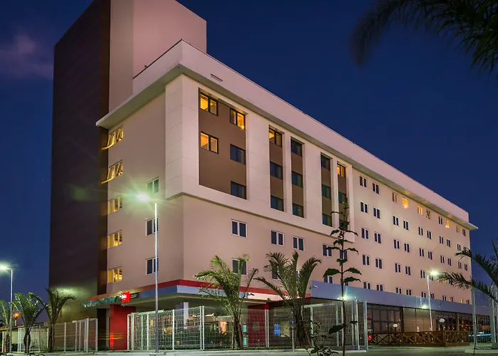 Ibis Assis Brasil - Estacionamento Gratuito 3*