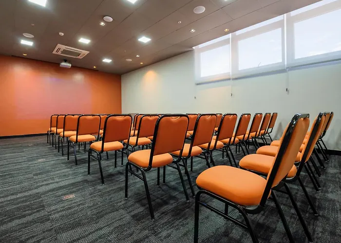 Ibis Assis Brasil - Estacionamento Gratuito Porto Alegre