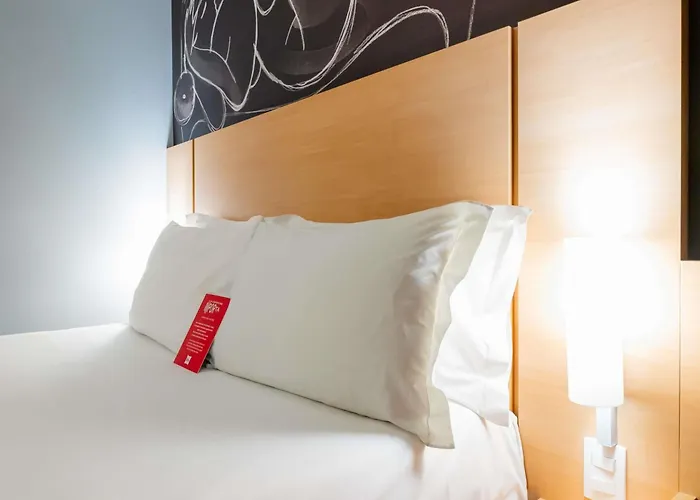 Ibis Assis Brasil - Estacionamento Gratuito Hotel