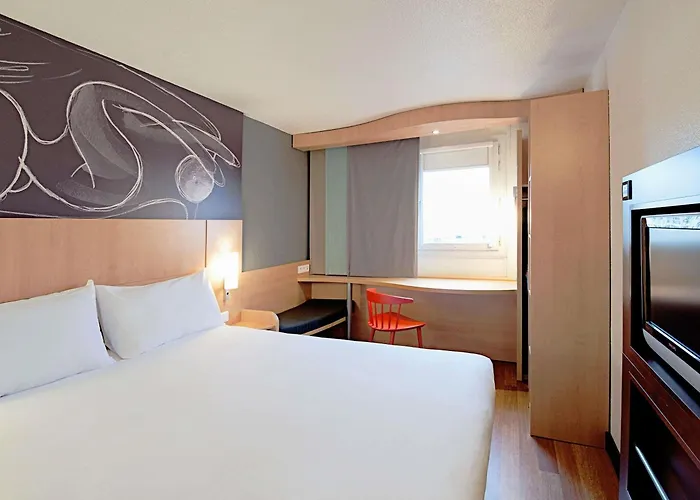 Hotel Ibis Assis Brasil - Estacionamento Gratuito