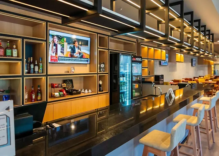 Hotel Ibis Assis Brasil - Estacionamento Gratuito
