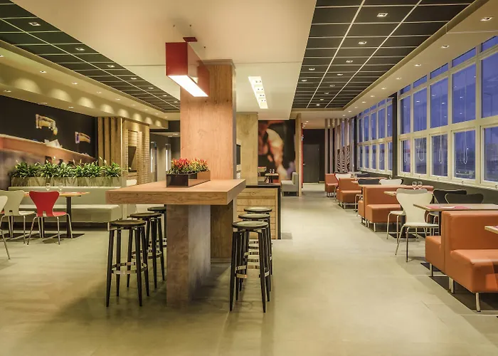 Ibis Assis Brasil - Estacionamento Gratuito Porto Alegre
